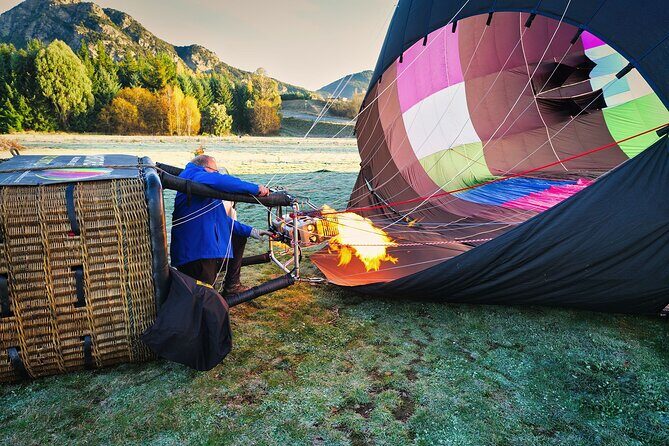 4-Hour Wanaka Scenic Hot Air Balloon Flights - Group size and how the experience tends to feel