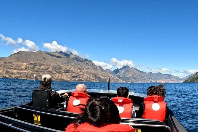 5 Day South Island New Zealand Private Tour from Queenstown - Day 2: Queenstown Gardens, Skyline gondola, and optional jet boating
