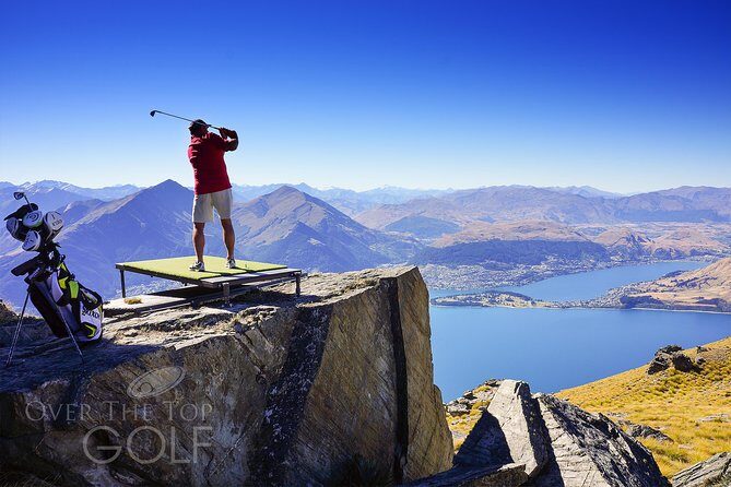 Altitude Golf by Helicopter from Queenstown - Playing the hole: driving, chipping, putting, and the altitude factor