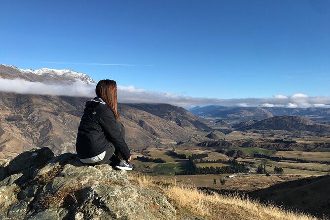 Arrowtown and Wanaka Highlights Tour from Queenstown - Cardrona Hotel Moment and the Bra Fence Stop