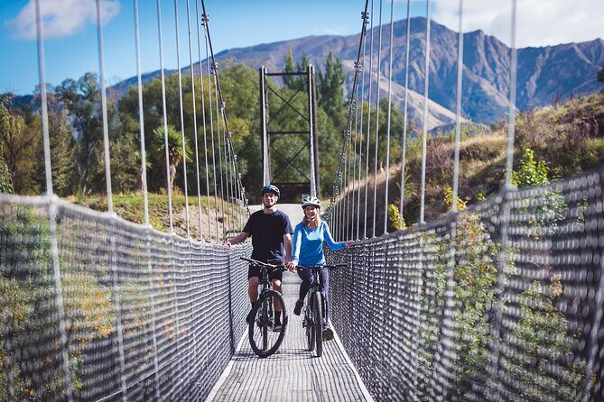 Arrowtown to Gibbston – Iconic Arrow River Bridges Bike Ride - Arrowtown to Gibbston: the shortcut to Queenstown’s cycling stars