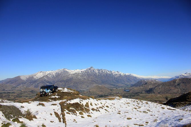Arrowtown Wanaka Private Day Tour from Queenstown - Wanaka time on the lakefront: guided driving, then about an hour to roam