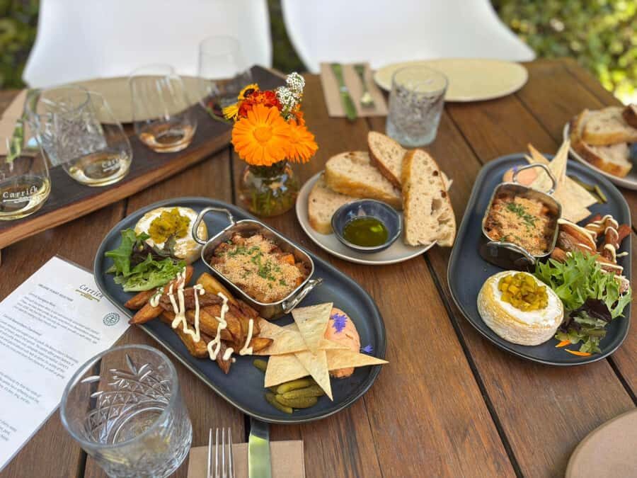 Boutique Winery Half-Day Tour & Vineyard Platter-Style Lunch - Old Cromwell Town and Why the History Matters