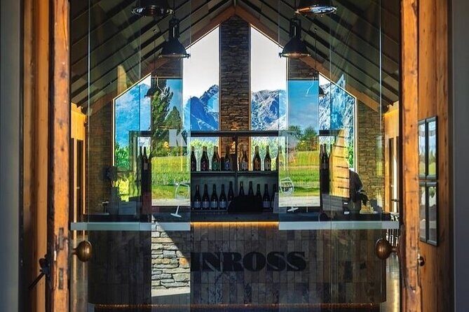 Central Otago Wine Tour Small Group, Expert Guide & Scenic Views - If time permits: a short Cromwell break