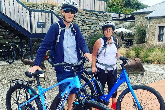 CHP Bike Rentals Cromwell - Refreshments on the way: coffee and burger boat stops