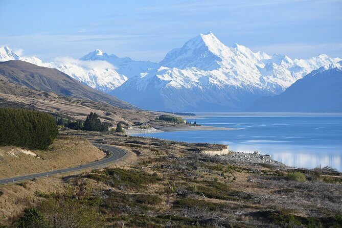 Cruise Milford Small Group Day Tour from Queenstown - Lake Gunn and the Darran Mountains: quick stops and wildlife hints