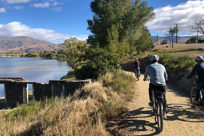 ebike tour lake Dunstan wine tasting - Smiths Way to Cromwell: the easy 16 km leg on Lake Dunstan