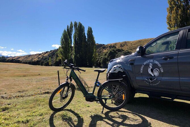 ebike tour lake Hawea river track to Wanaka - Hawea Whitewater Park: a free stop that changes how you see the river