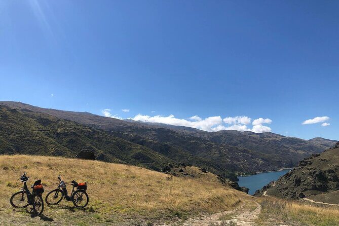 ebike tour lake Hawea river track to Wanaka - Getting there: the 15-minute Lake Hawea transfer and why timing matters