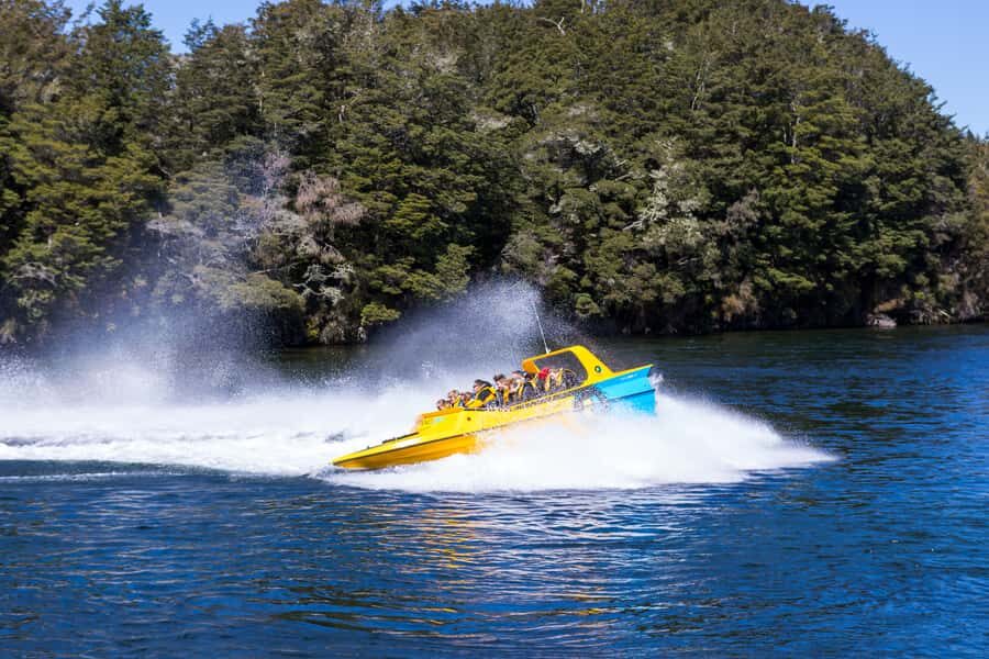 Fiordland: Jet Boat & Nature Walk Experience from Te Anau - Lake Manapouri Reveal: Glacier Mountains and the Feeling of Space