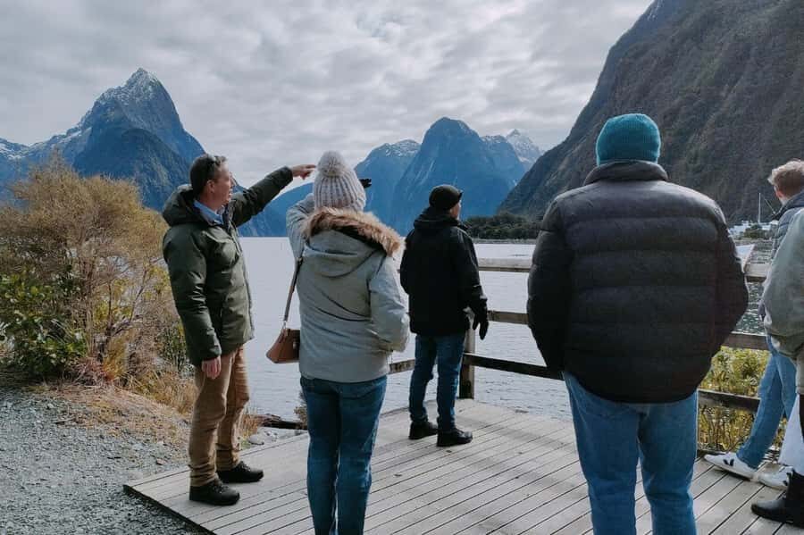 From Queenstown: Milford Sound Flight and Cruise with Lunch - Return flight: more remote lakes and Sutherland Falls