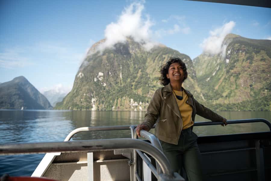 From Te Anau: Doubtful Sound Coach & Cruise - Deep Cove and the Patea Explorer-style fiord cruise (3 hours)