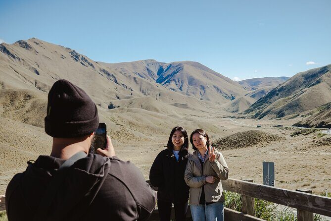 Full-Day Guided Sightseeing Tour of Mount Cook from Queenstown - Omarama to Lake Pukaki: Snacks, Twisty Roads, and Aoraki on Display