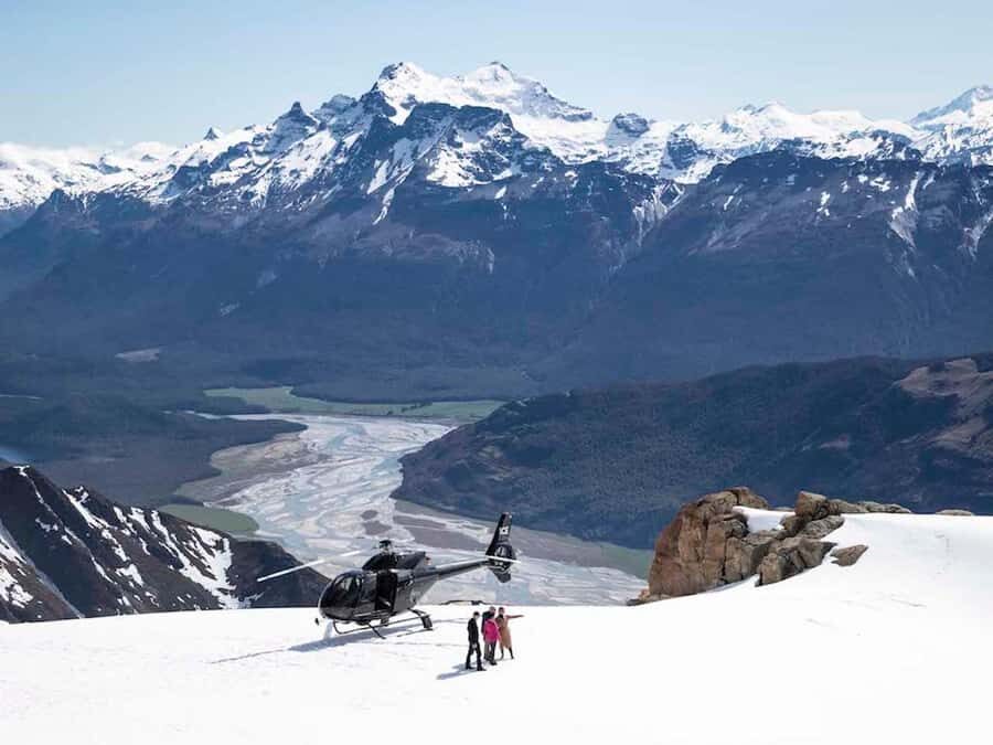 Glenorchy: 25-30 Minute Snow Landing Helicopter Experience - Flying the Glenorchy approach: the scenery you can’t easily recreate