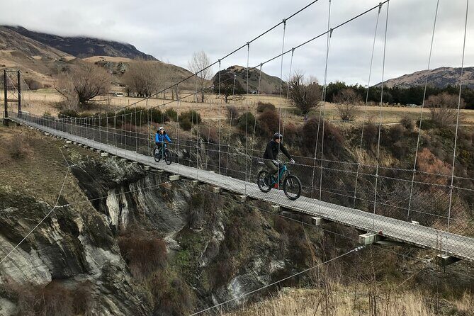 Guided eBike Wine Tour Ride to the Vines - Two wineries in Gibbston: how the tasting and platter really land