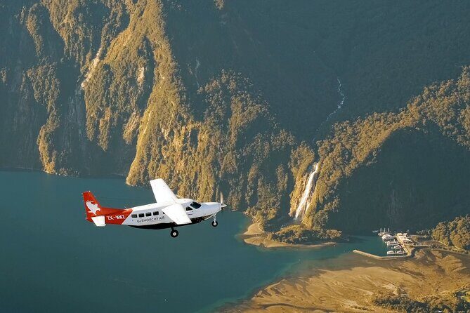 Helicopter Tour with Alpine Snow Landing from Queenstown - Private vs shared: choosing the right price model