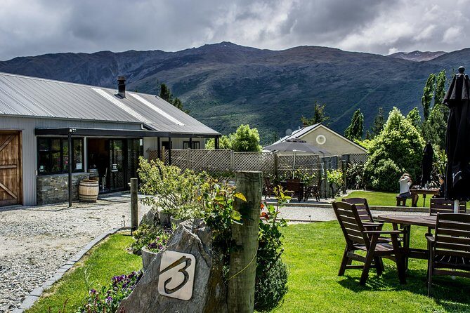 Hop on Hop off Wine Tours Queenstown - What’s included in the price (and how to avoid paying twice)