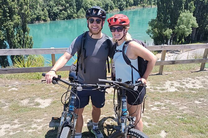 Lake Dunstan Cycleway Bike Rental And Return Shuttle - Stops that actually make sense: Carrick Winery and Burger & Coffee Afloat