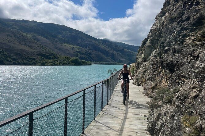 Lake Dunstan Cycleway Bike Rental And Return Shuttle - History boards: how goldrush and the largest dam change what you notice