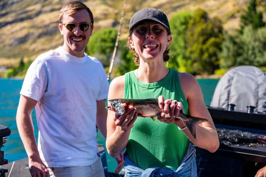 Lake Wakatipu: 3 Hour Fishing Adventure by Boat - Keeping your catch: cleaning and vacuum packing saves time later