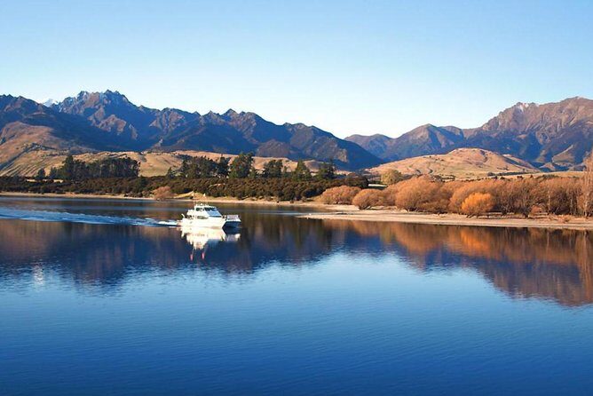 Lake Wanaka 1-Hour Cruise Including Wine and Cheese - Sunset timing and Southern Alps views: where to stand for the best look