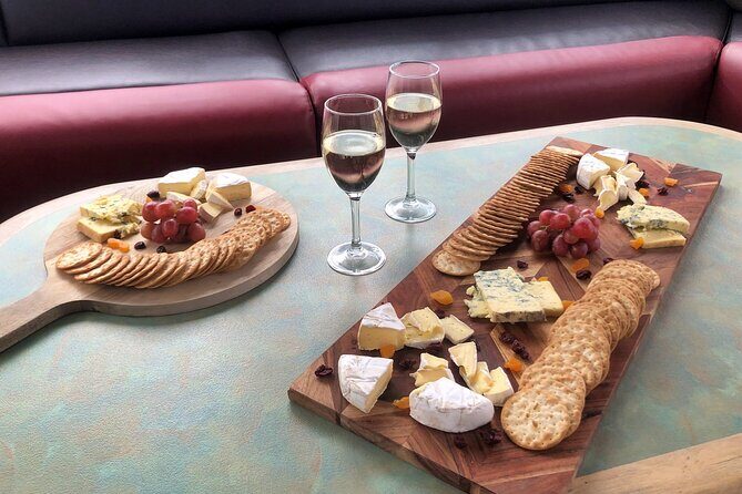 Lake Wanaka 1-Hour Cruise Including Wine and Cheese - Should you book? My honest take on the decision