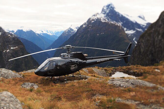 Milford and Fiordland Highlights Tour by Helicopter from Queenstown - The Queenstown-to-Milford flight: Southern Alps views you can actually explain