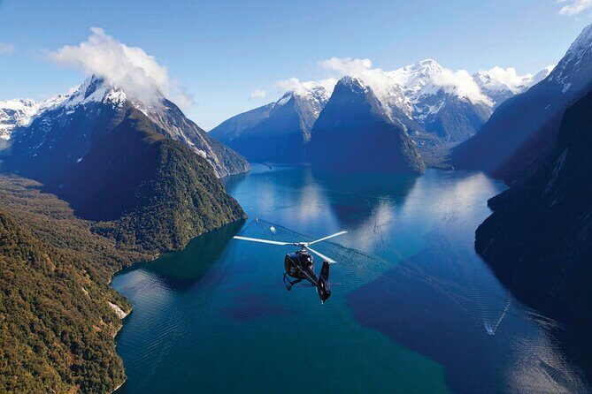Milford and Fiordland Highlights Tour by Helicopter from Queenstown - West Coast beach landing: time to walk, not just hover