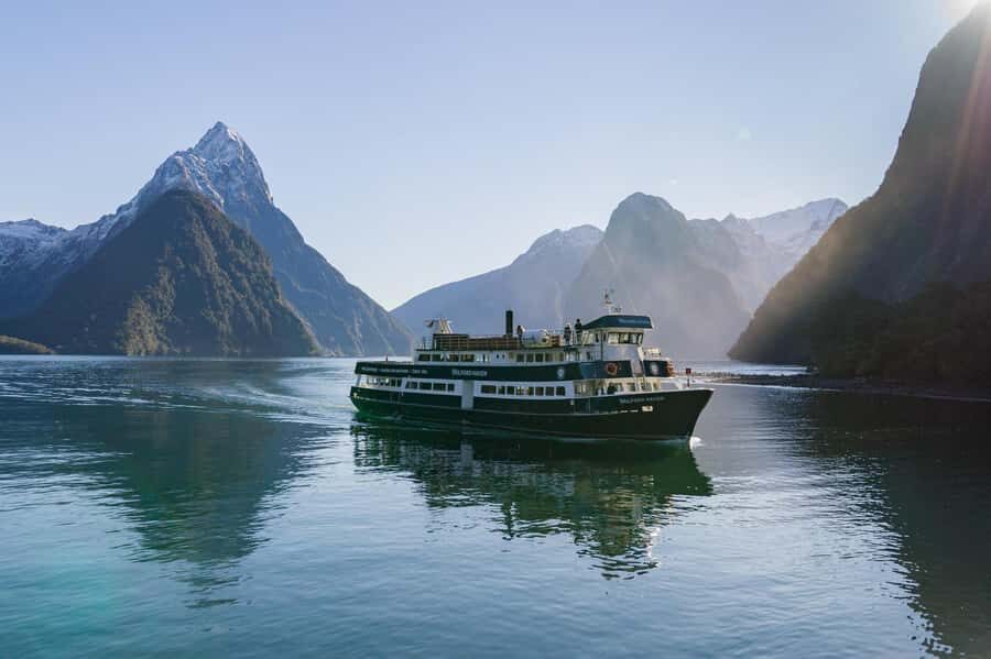 Milford Sound: 2-Hour Wildlife & Nature Cruise - Milford Sound in Two Hours: what you actually get
