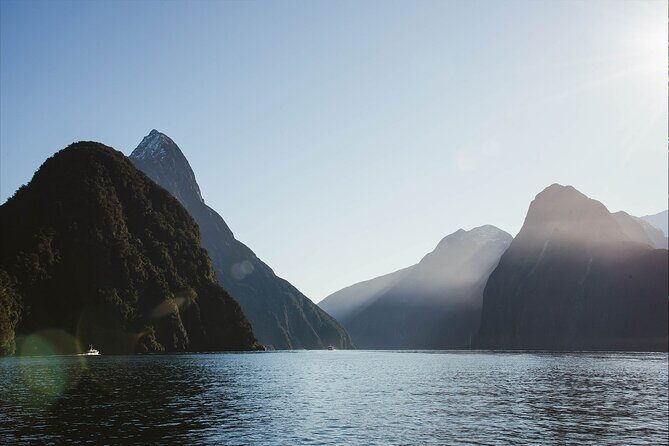 Milford Sound Business Class from Queenstown Cruise Lunch - Coming back to Queenstown: van return versus optional flight or helicopter