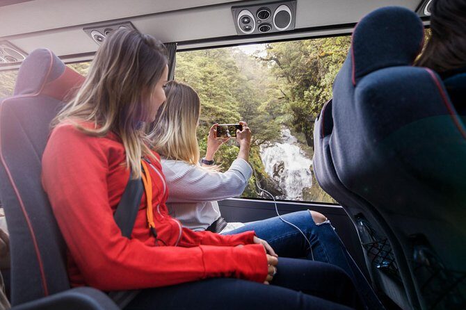 Milford Sound Coach and Cruise Tour from Queenstown with Flyback - Te Anau stop: a useful break before Fiordland gets serious