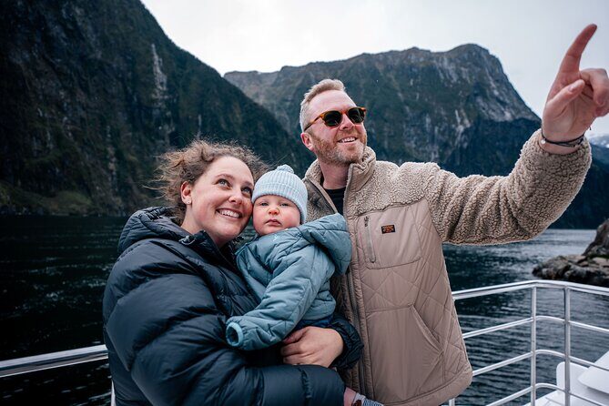 Milford Sound Coach & Cruise Tour from Te Anau - Food, comfort, and what to pack so the day stays pleasant