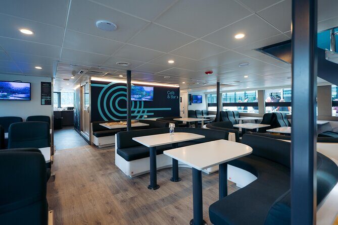 Milford Sound Cruise - Food, Coffee/Tea, and the Café-Bar Option