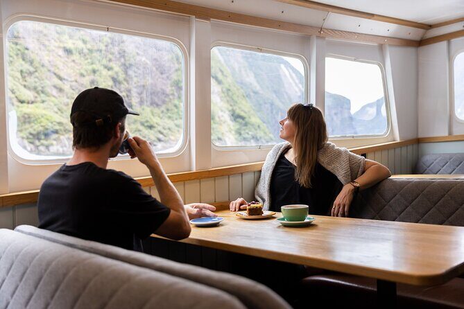 Milford Sound Cruise - RealNZ - Wildlife Spotting Without the Pressure