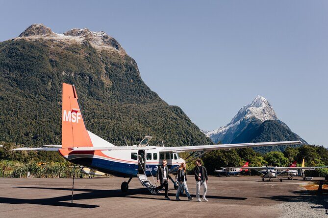 Milford Sound Cruise with Round-Trip Flights from Queenstown - Return Flight and Back-to-Queenstown Convenience