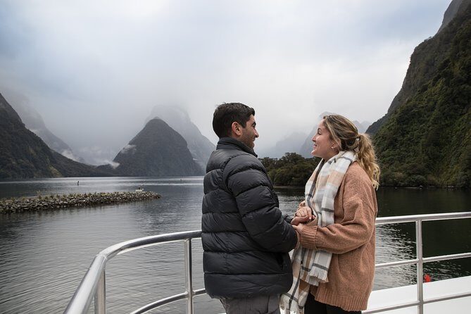 Milford Sound Day Tour from Te Anau - Meeting point and seats: what can affect your first hour