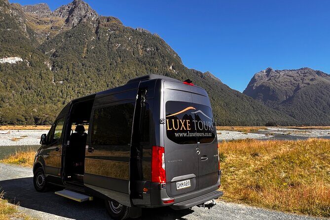 Milford Sound Full Day Tour from Te Anau with Cruise - Eglinton Valley and Lake Gunn: green contrasts and riverside timing