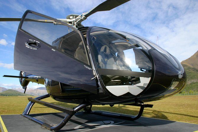 Milford Sound Helicopter Flight and Cruise from Queenstown - The appeal: a four-hour Milford Sound day that swaps roads for the sky
