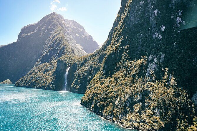 Milford Sound Luxury Lunch Cruise onboard The Fiordland Jewel - What the 2 hours feels like in practice