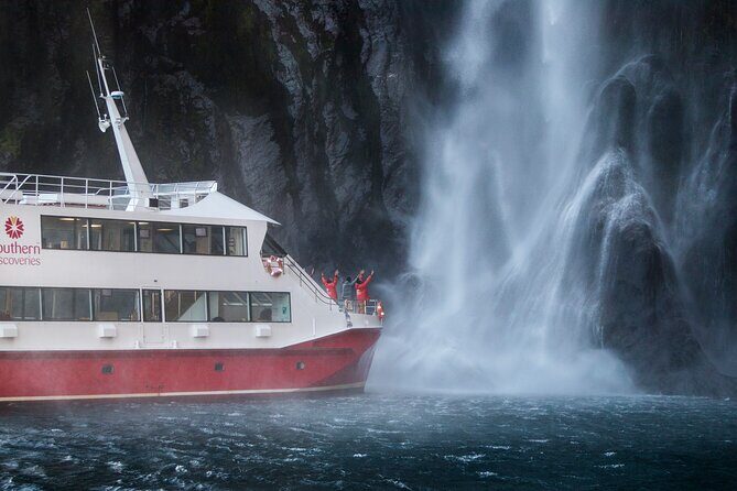 Milford Sound Nature Cruise with Southern Discoveries - Boarding at the Milford Sound Visitor Centre: give yourself breathing room