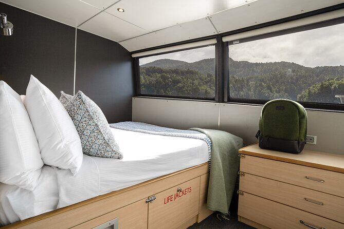 Milford Sound Overnight Cruise Fiordland Jewel - Food on board: what’s included and why it’s good value