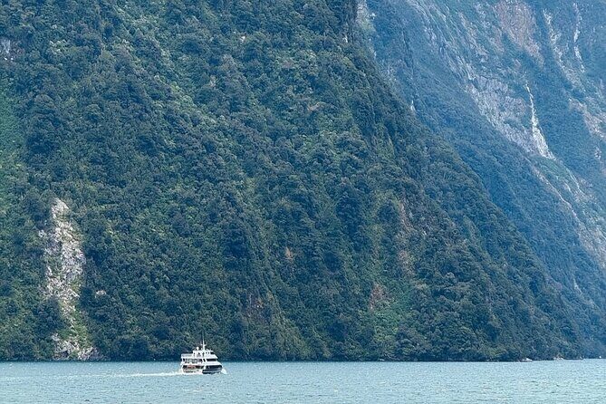 Milford Sound Private Day Trip from Queenstown via Te Anau - Key highlights at a glance