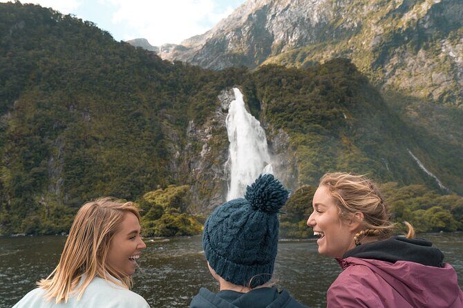 Milford Sound Small Group Tour, Cruise & Picnic Lunch - Homer Tunnel and the Cleddau Valley: the drive gets dramatic