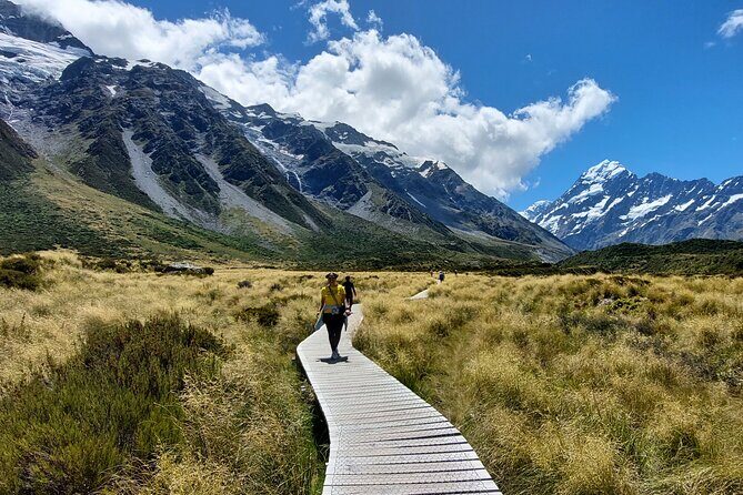 Mount Cook Tour: Finish at Queenstown, Christchurch or Dunedin - Private guide-driver energy: Rango’s kind, careful way of running the day