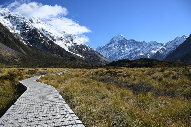 Mt Cook Day Small-Group Tour From Queenstown - Queenstown exit and the Kawarau Gorge hits: fast scenery, quick context