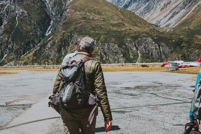 Mt. Cook Fly Explore Fly ex Queenstown by Glenorchy Air - Queenstown airport morning: the easy start