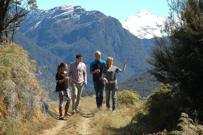 Paradise Valley Full Day Tour - The guide makes the difference: how Charles/Charlie and Eric shape the day