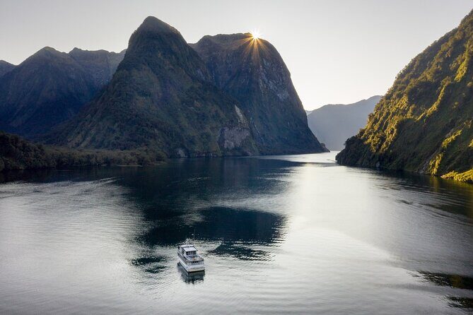 Premium Milford Sound Cruise Including Lunch - Key things to know before you go