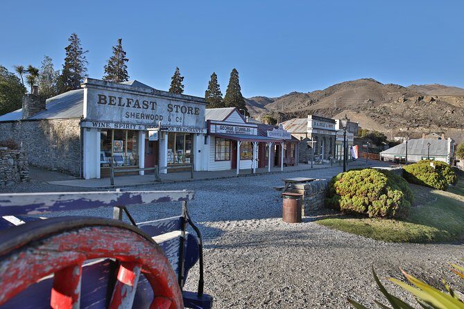Private Queenstown Wine Tour All-Inclusive Tour - A quick Queenstown pause: AJ Hackett Bungy views