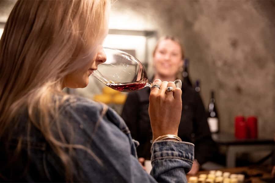 Queenstown, Arrowtown, Gibbston: Flexible Wine Hopper Tours - A Flexible Shuttle for Queenstown Wine Tasting Days